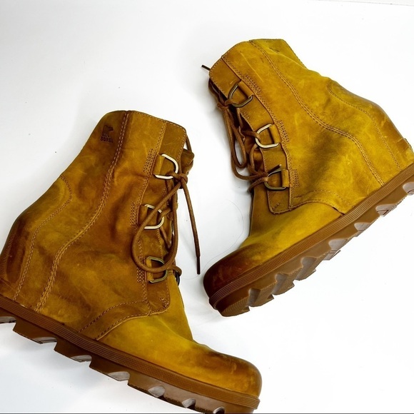 Sorel | Joan of Arctic Wedge II Boots Camel Brown - Picture 1 of 7